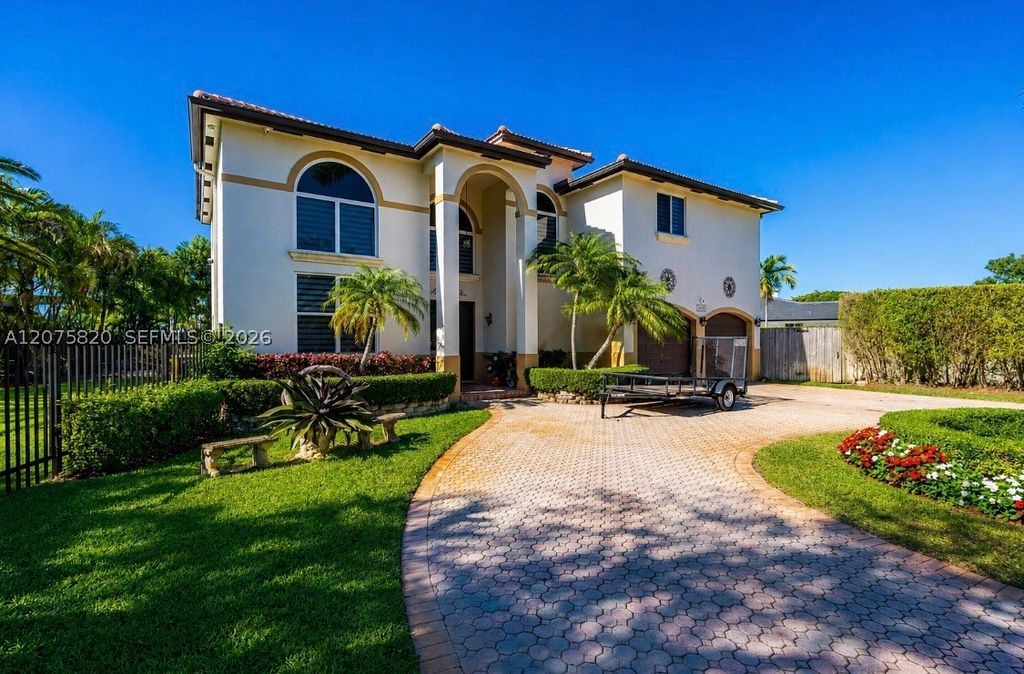 12071 SW 1st St, Miami, FL 33184