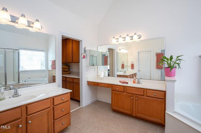 6121 Tiffield Way, Wake Forest, NC 27587