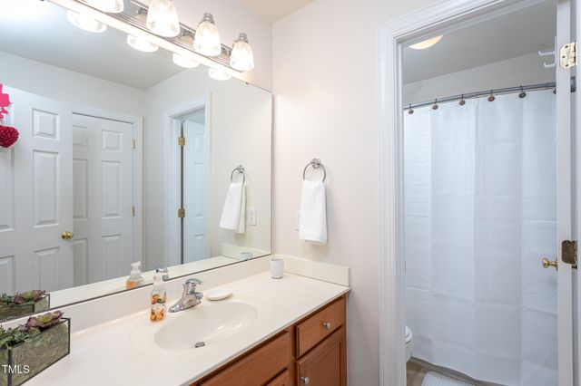 6121 Tiffield Way, Wake Forest, NC 27587