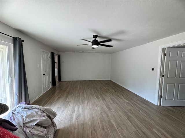 24 Lovers Lane, Forney, TX 75126