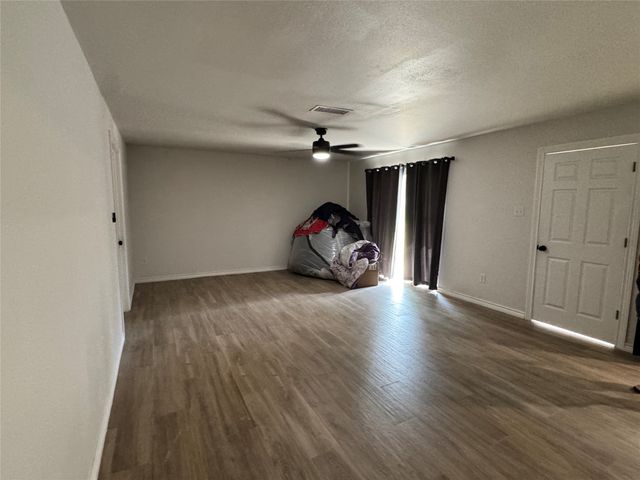 24 Lovers Lane, Forney, TX 75126