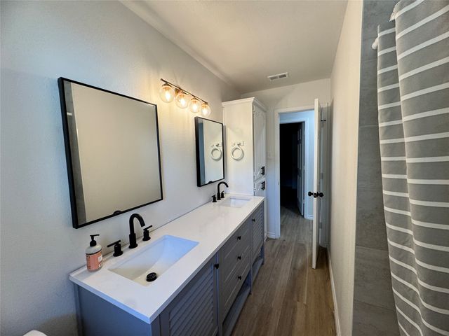 24 Lovers Lane, Forney, TX 75126