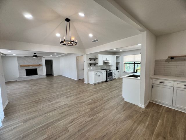 24 Lovers Lane, Forney, TX 75126