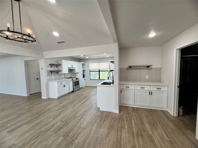 24 Lovers Lane, Forney, TX 75126