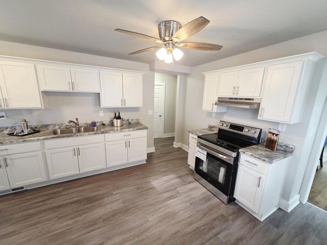 3713 N 15th STREET, Milwaukee, WI 53206