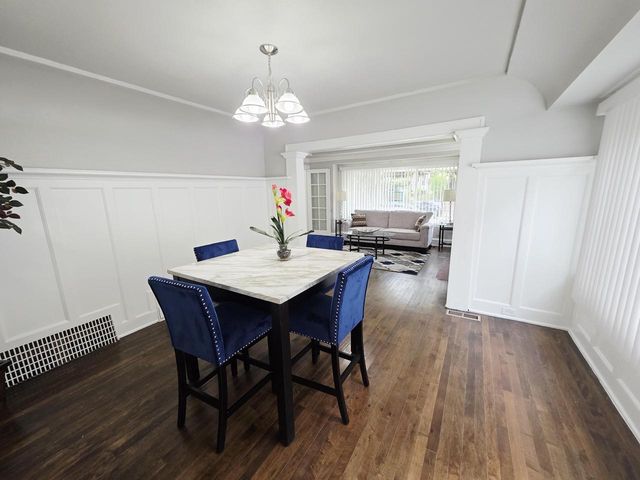 3713 N 15th STREET, Milwaukee, WI 53206