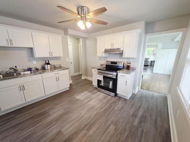 3713 N 15th STREET, Milwaukee, WI 53206