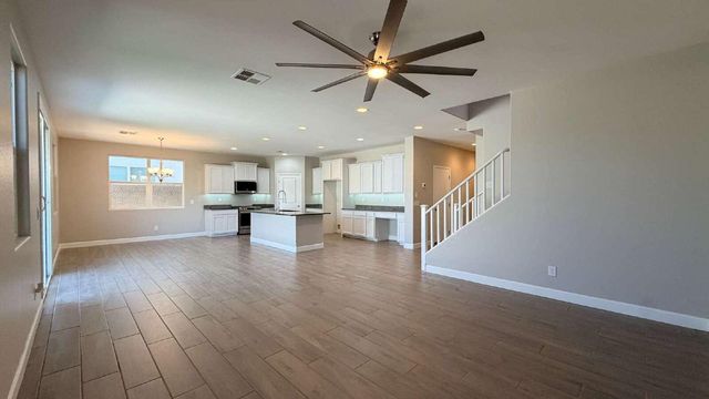 612 E Hazelnut Lane, San Tan Valley, AZ 85140