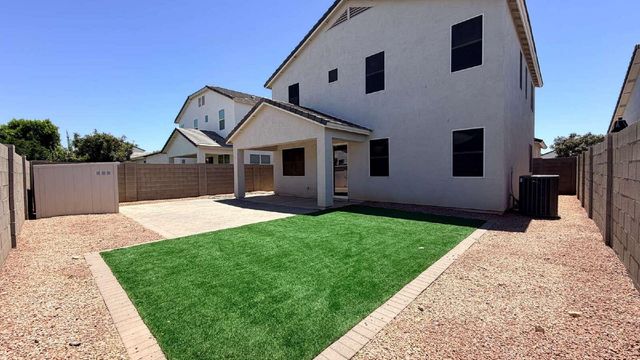 612 E Hazelnut Lane, San Tan Valley, AZ 85140