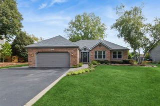341 Fairway View Drive, Algonquin, IL 60102