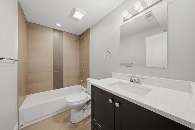4009 S Vincennes Avenue, Chicago, IL 60653