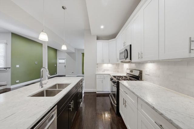 4009 S Vincennes Avenue, Chicago, IL 60653