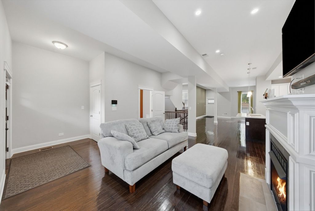 4009 S Vincennes Avenue, Chicago, IL 60653 — photo 4