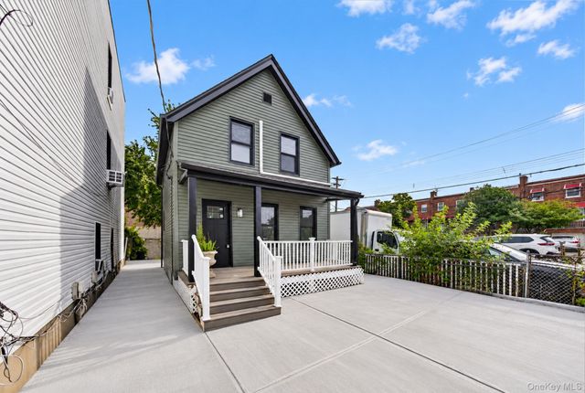 777 E 225th Street, Bronx, NY 10466
