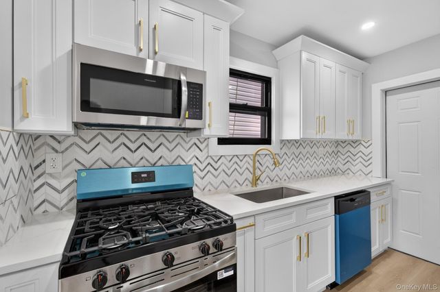 777 E 225th Street, Bronx, NY 10466
