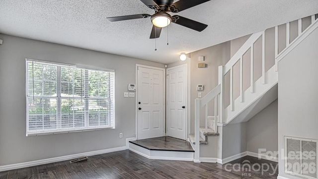 8215 Circle Tree Lane, Charlotte, NC 28277