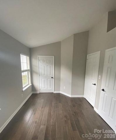 8215 Circle Tree Lane, Charlotte, NC 28277