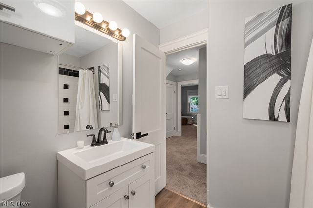 26230 Elinore Avenue, Euclid, OH 44132