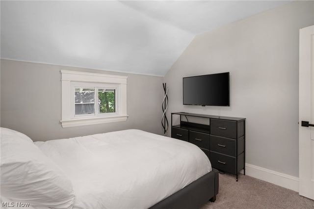 26230 Elinore Avenue, Euclid, OH 44132