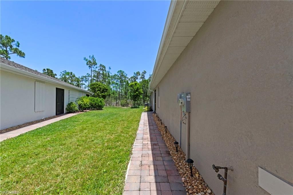 20615 Plumwood LOOP, NORTH FORT MYERS, FL 33917 — photo 4