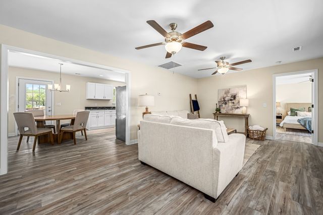 418 S McCrary St, Woodbury, TN 37190