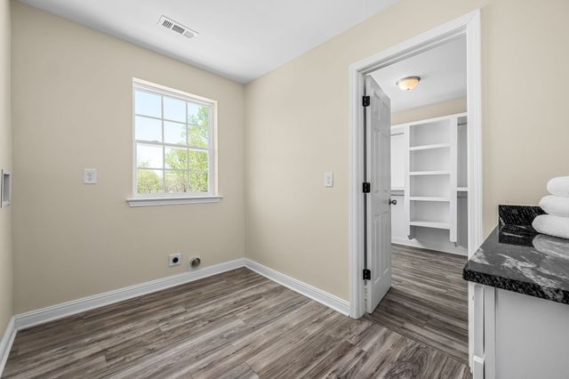 418 S McCrary St, Woodbury, TN 37190