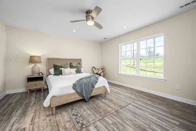 418 S McCrary St, Woodbury, TN 37190