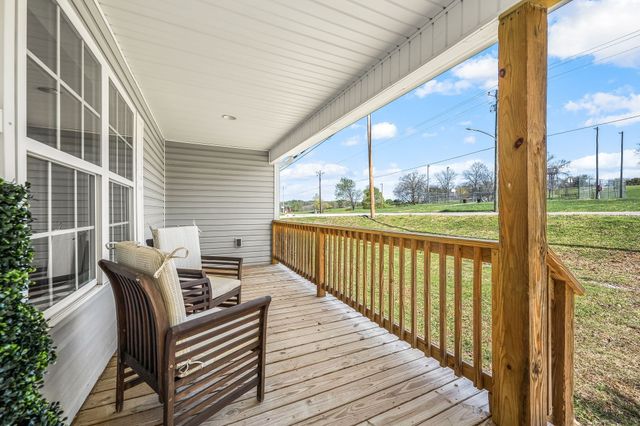 418 S McCrary St, Woodbury, TN 37190