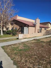 38000 17th 16, Palmdale, CA 93550