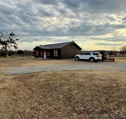 989 Sequoyah Drive, Eufaula, OK 74432