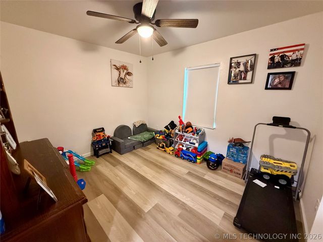 989 Sequoyah Drive, Eufaula, OK 74432