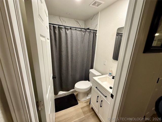 989 Sequoyah Drive, Eufaula, OK 74432