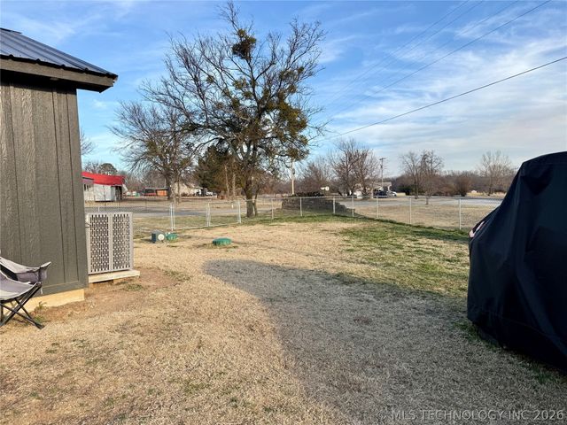 989 Sequoyah Drive, Eufaula, OK 74432