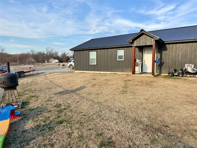 989 Sequoyah Drive, Eufaula, OK 74432