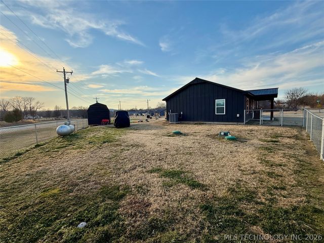 989 Sequoyah Drive, Eufaula, OK 74432