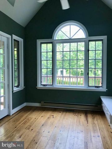 216 WIRT ST NW, Leesburg, VA 20176