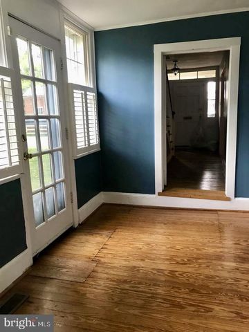 216 WIRT ST NW, Leesburg, VA 20176