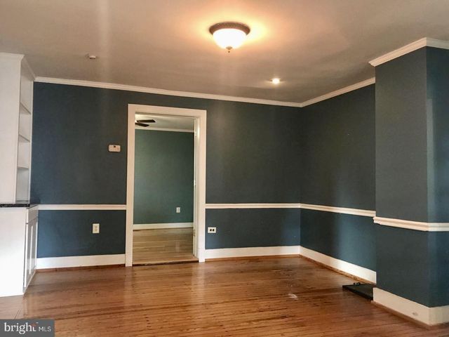 216 WIRT ST NW, Leesburg, VA 20176