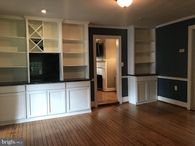 216 WIRT ST NW, Leesburg, VA 20176