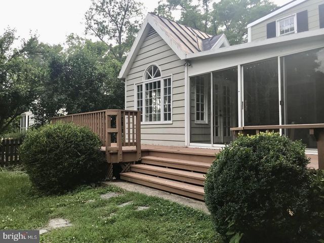 216 WIRT ST NW, Leesburg, VA 20176