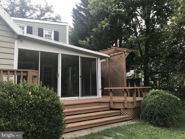 216 WIRT ST NW, Leesburg, VA 20176