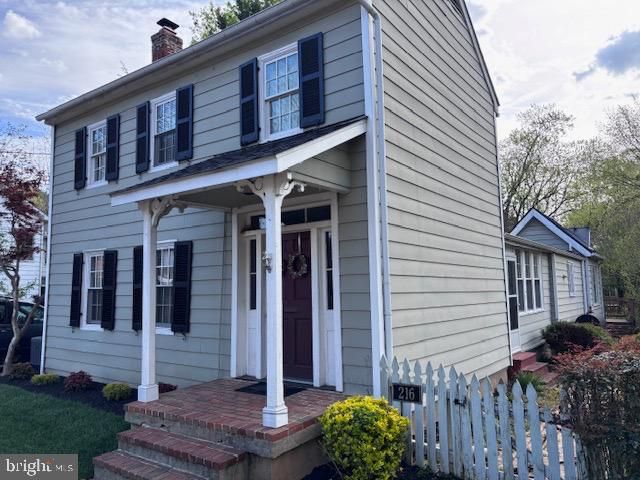 216 WIRT ST NW, Leesburg, VA 20176