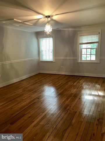 216 WIRT ST NW, Leesburg, VA 20176