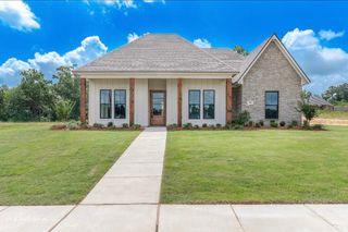 204 St. Andrews, Benton, LA 71006