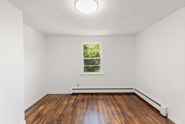 59 Holly St, Gloucester, MA 01930