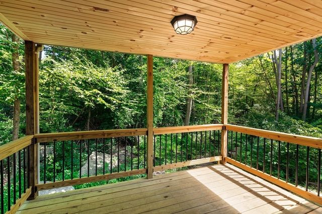 59 Holly St, Gloucester, MA 01930
