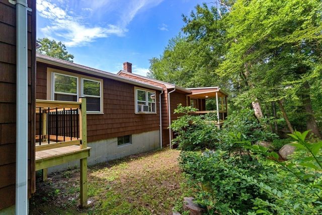 59 Holly St, Gloucester, MA 01930