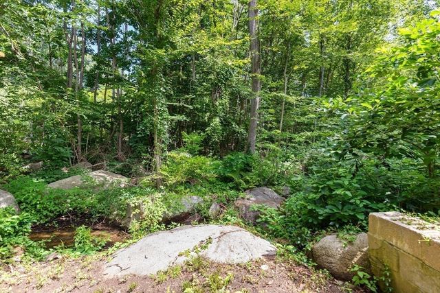 59 Holly St, Gloucester, MA 01930