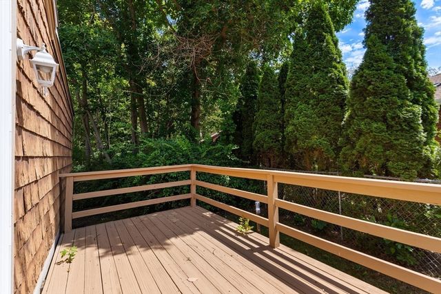 59 Holly St, Gloucester, MA 01930