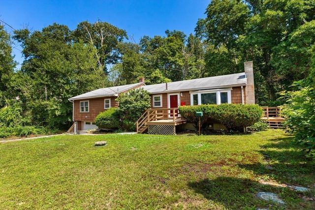 59 Holly St, Gloucester, MA 01930